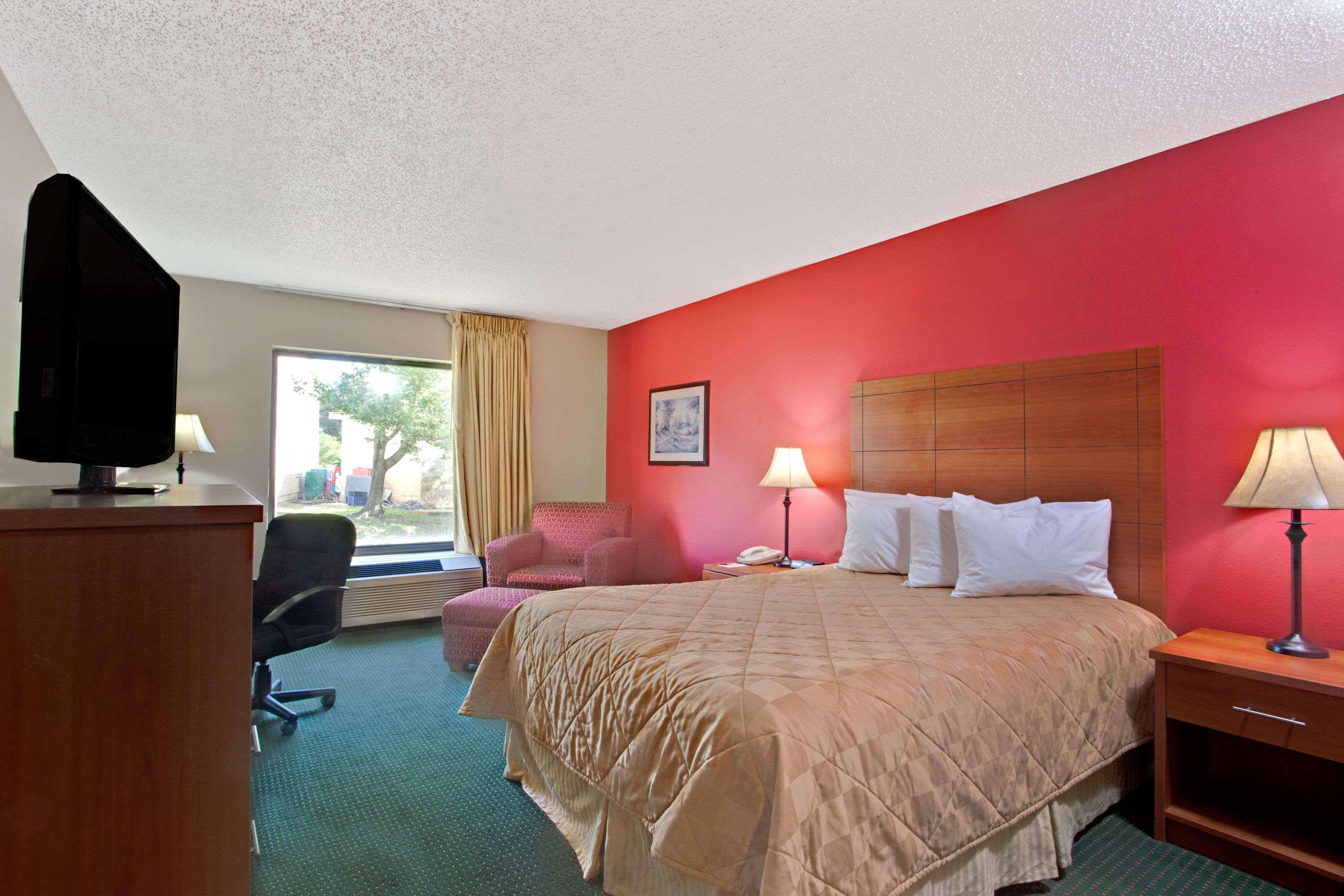 Hotel Ramada By Wyndham Pearl/Jackson Airport Exterior foto